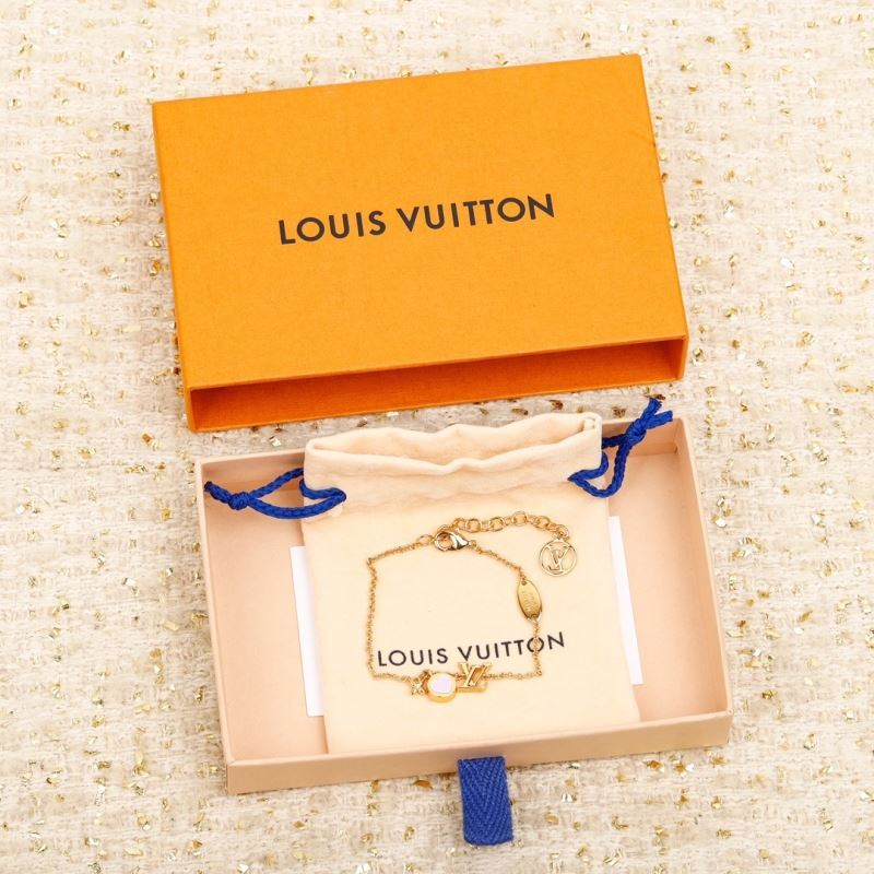 Louis Vuitton Necklaces